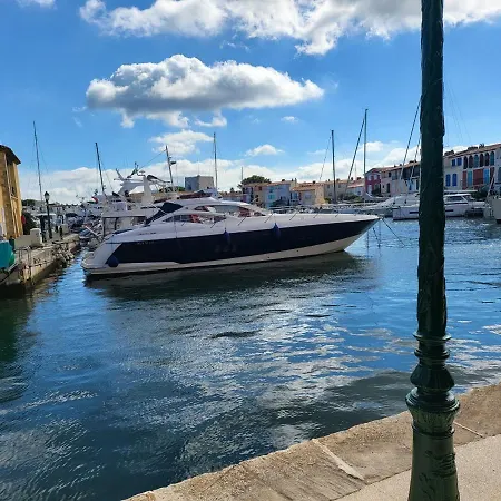 Centre Port-grimaud Avec Vue Magnifique Sur La Giscle Grimaud