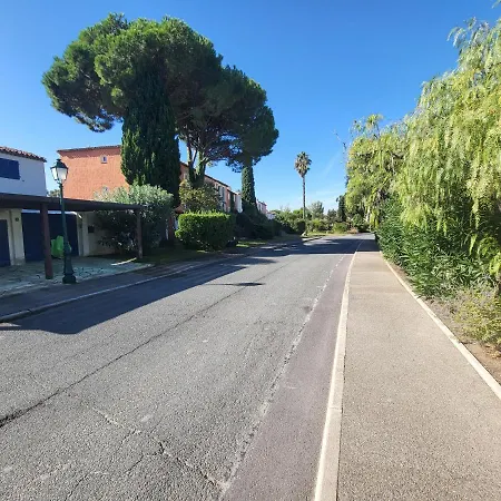 Apartment Centre Port-grimaud Avec Vue Magnifique Sur La Giscle *